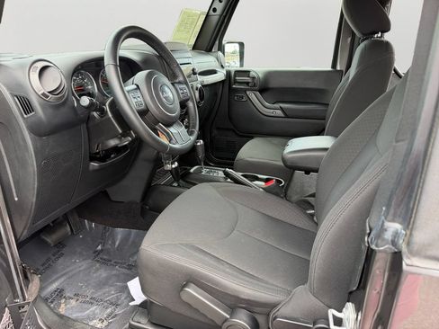Used 2017 Jeep Wrangler Sport w/ Quick Order Package 24S AWD/4WD image 16