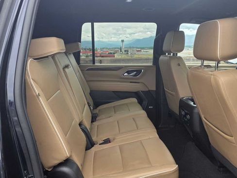 Certified 2024 Chevrolet Suburban Premier AWD/4WD image 12