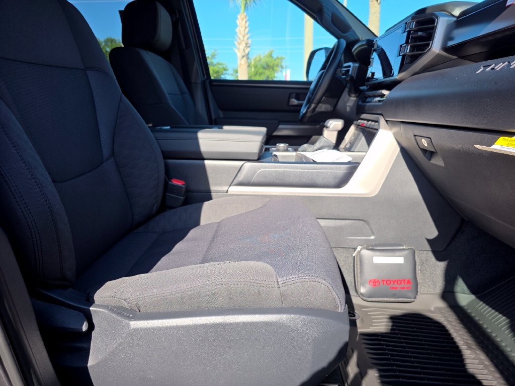 New 2026 Toyota Tundra SR5 w/ SR5 Convenience Package AWD/4WD image 14
