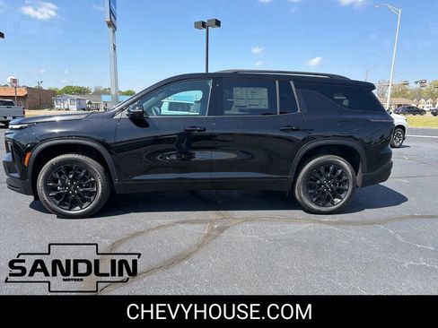 New 2026 Chevrolet Traverse LT w/ Midnight/Sport Edition FWD image 5