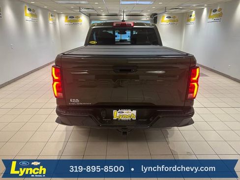 Used 2024 Chevrolet Colorado Z71 w/ Z71 Convenience Package 2 AWD/4WD image 19