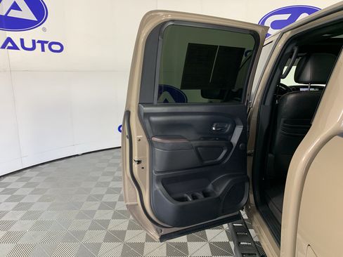 Used 2021 Nissan Titan PRO-4X w/ Pro-4x Convenience Package AWD/4WD image 29