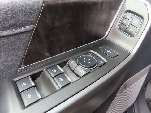 Used 2025 Ford F350 Lariat w/ Black Appearance Package image 74