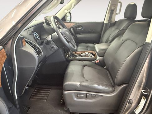 Used 2024 Nissan Armada SL w/ Captain's Chairs Package RWD image 25