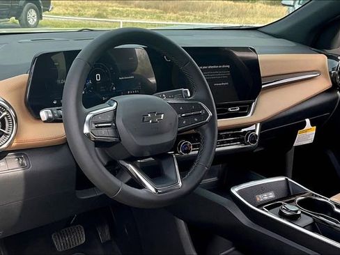 New 2026 Chevrolet Equinox ACTIV w/ Safety and Technology Package FWD image 6