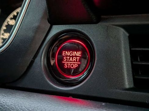Certified 2025 Honda Pilot EX-L image 30