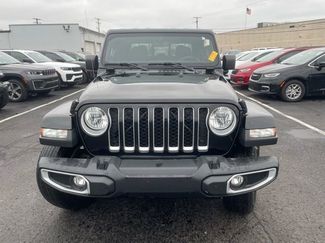 Used 2022 Jeep Gladiator Overland video 2