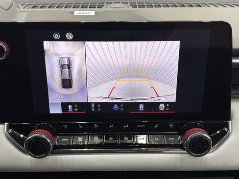 Used 2024 GMC Canyon AT4X image 21