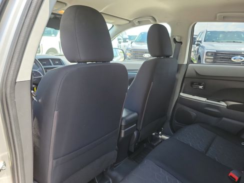 Used 2021 Mitsubishi Outlander Sport ES FWD image 13