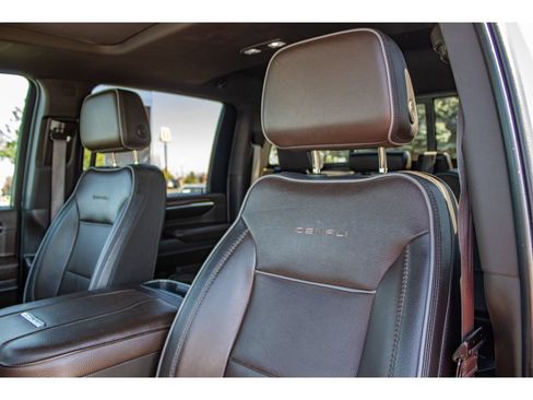 Used 2024 GMC Sierra 3500 Denali w/ Denali Reserve Package AWD/4WD image 32