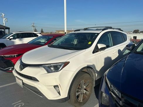Used 2017 Toyota RAV4 XLE image 2