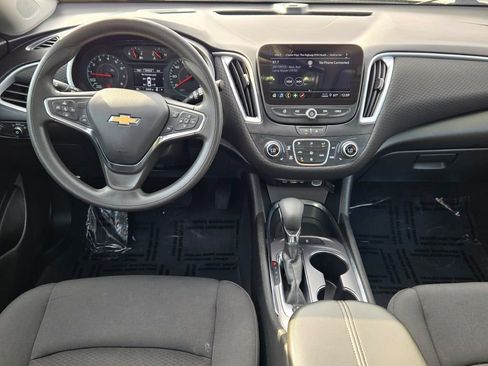 Used 2023 Chevrolet Malibu LT image 17