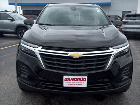 Certified 2024 Chevrolet Equinox LS w/ Driver Confidence II Package AWD/4WD image 3