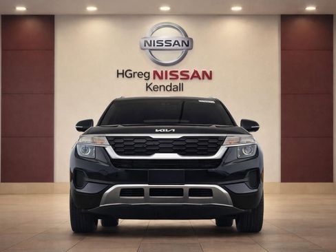 Used 2022 Kia Seltos LX AWD/4WD image 5