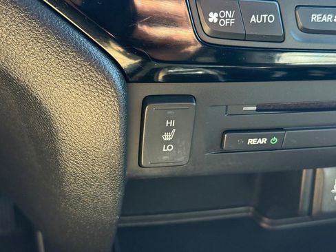 Used 2016 Honda Pilot Touring image 25