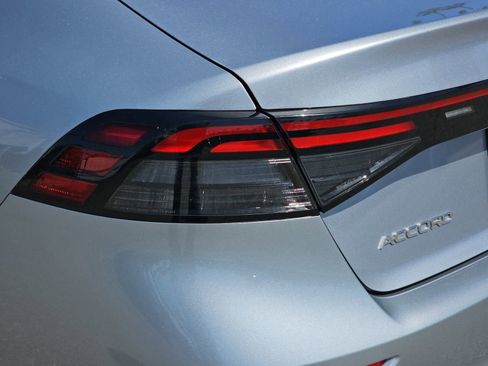 Certified 2023 Honda Accord EX image 32