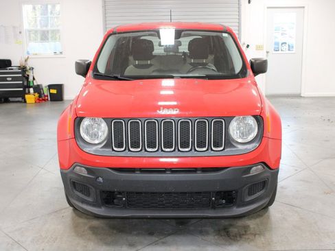 Used 2017 Jeep Renegade Sport w/ Power & Air Group FWD image 3