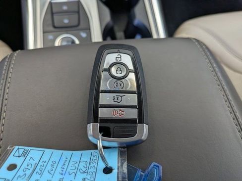 Certified 2022 Ford Explorer Platinum w/ Equipment Group 601A image 34