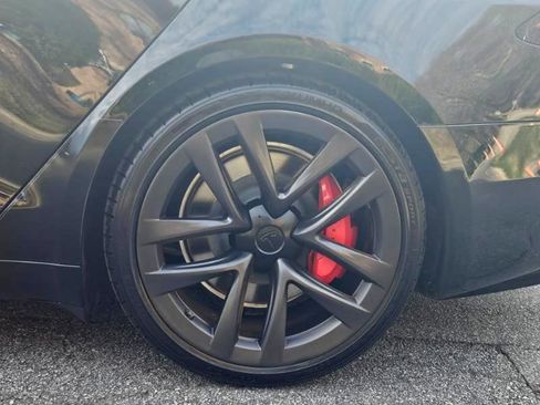 Used 2023 Tesla Model S Plaid image 19