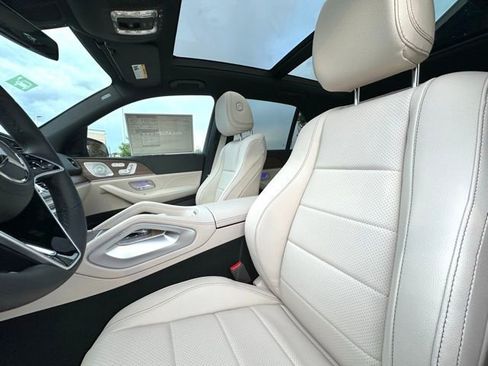 Certified 2026 Mercedes-Benz GLS 450 4MATIC image 17