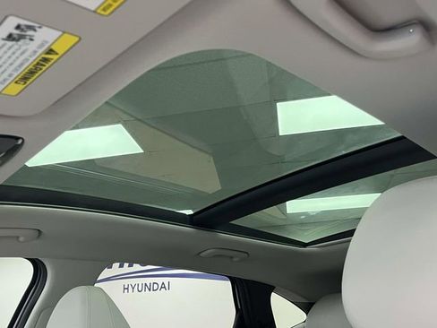 Certified 2024 Hyundai Tucson Limited AWD/4WD image 15
