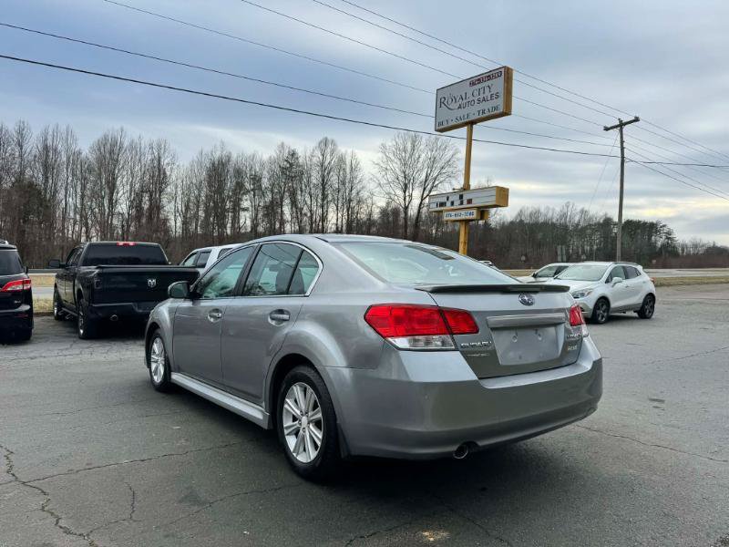 Used 2011 Subaru Legacy 2.5i Premium w/ Popular Equipment Group 2C AWD/4WD image 7