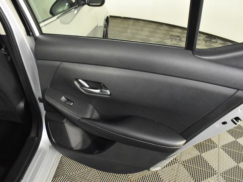 Used 2023 Nissan Sentra SV image 44