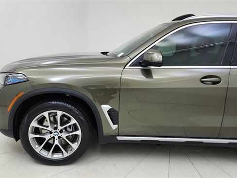 Used 2026 BMW X5 sDrive40i image 9