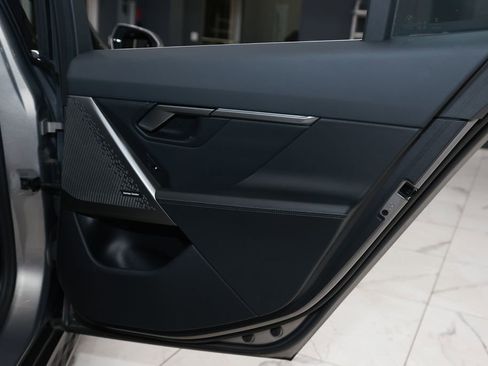 Used 2024 BMW 530i image 19