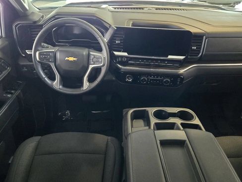 Used 2024 Chevrolet Silverado 1500 LT AWD/4WD image 17