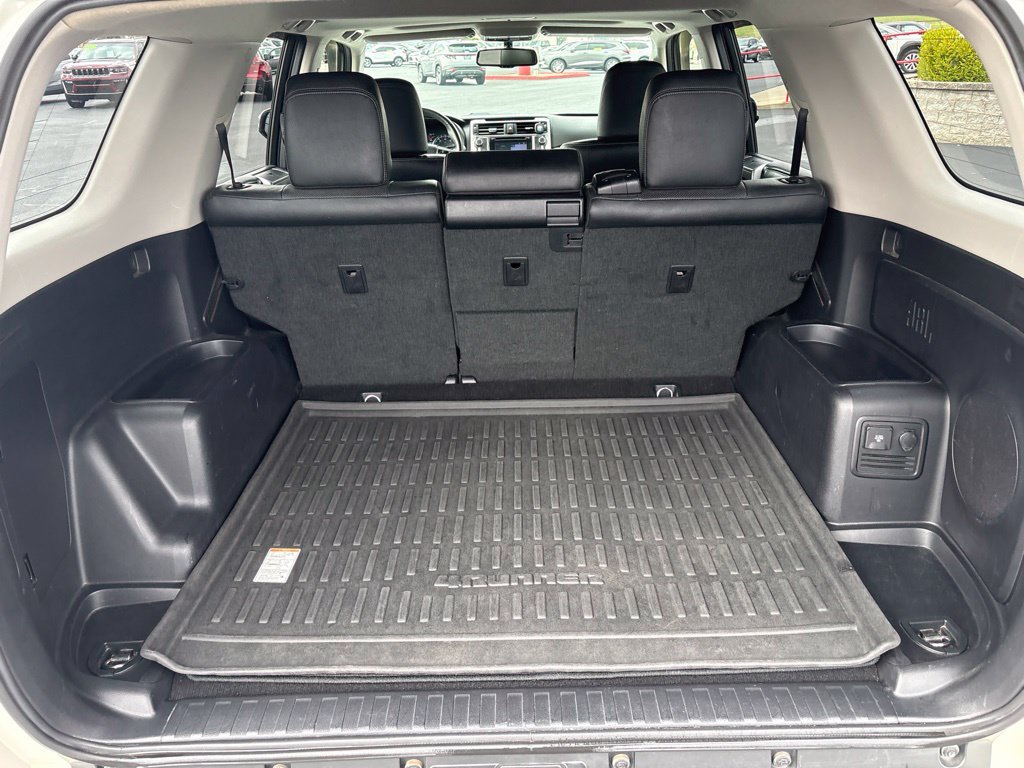 Used 2014 Toyota 4Runner Limited AWD/4WD image 5