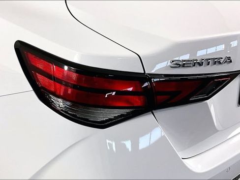 Used 2025 Nissan Sentra S FWD image 22