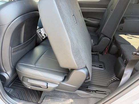 Used 2025 Kia Sorento S w/ Panoramic Sunroof Package FWD image 15