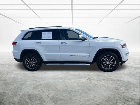 Used 2018 Jeep Grand Cherokee Limited w/ Mopar Chrome Edition Group image 3