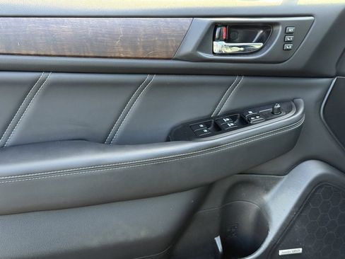 Used 2018 Subaru Outback 2.5i Limited image 17