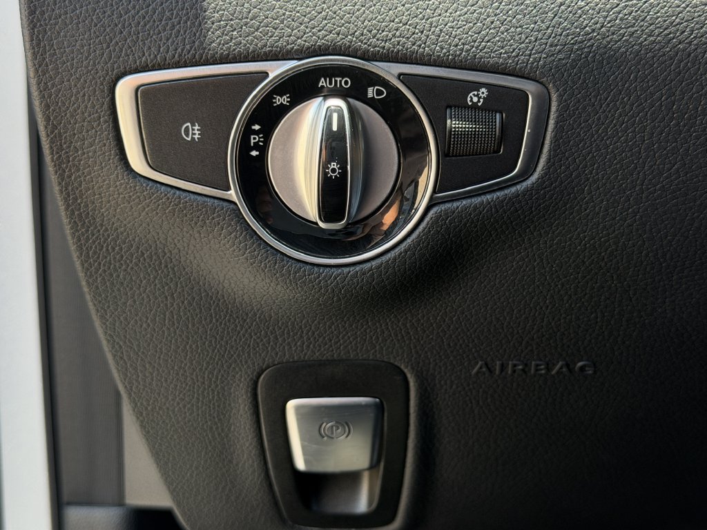 Used 2021 Mercedes-Benz E 350 4MATIC Sedan image 22