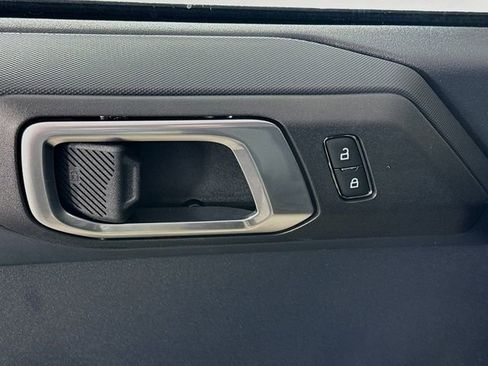 New 2025 Ford Bronco Base image 17