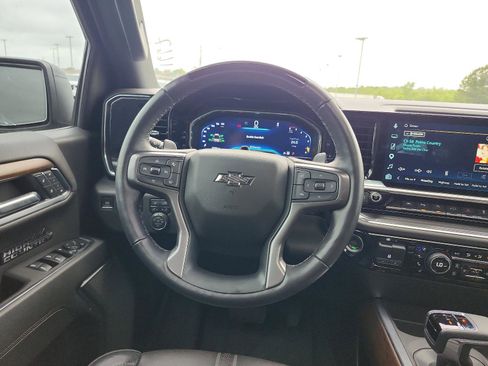 Certified 2025 Chevrolet Silverado 1500 High Country w/ High Country Premium Package AWD/4WD image 19