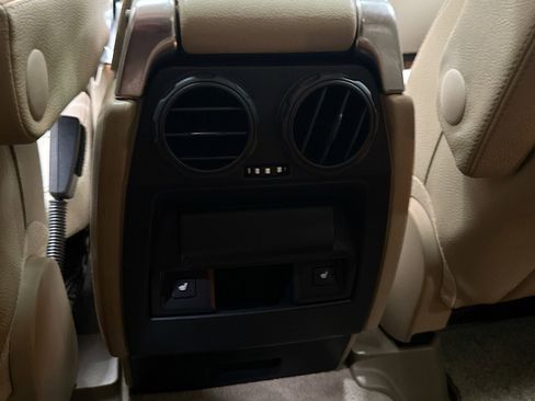 Used 2009 Land Rover Range Rover Sport HSE AWD/4WD image 27