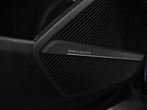 Used 2020 Audi Q5 e Premium Plus w/ Premium Plus Package image 35