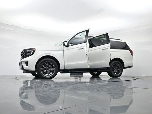 New 2025 Ford Expedition Max Platinum w/ Stealth Performance Package image 51