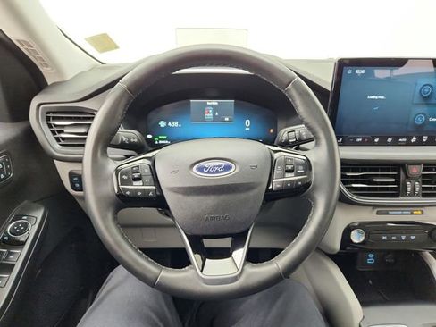 Used 2023 Ford Escape Platinum w/ Premium Technology Package image 37