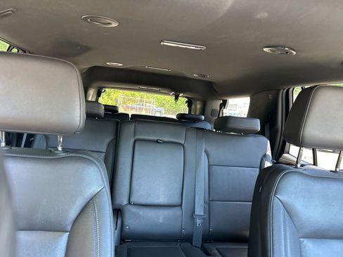 Used 2023 Chevrolet Tahoe LT w/ Luxury Package AWD/4WD image 16