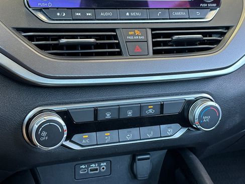 Certified 2024 Nissan Altima 2.5 SR FWD image 19