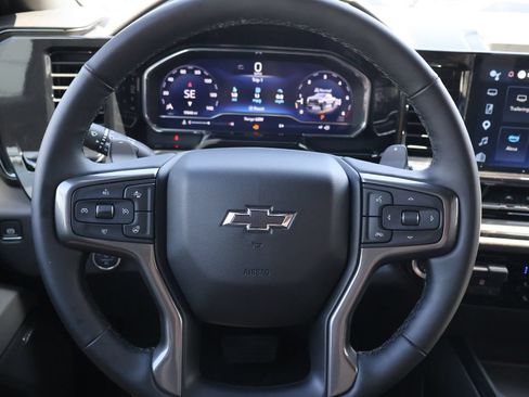 Certified 2025 Chevrolet Silverado 1500 ZR2 AWD/4WD image 37