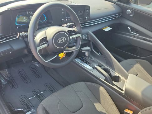 New 2026 Hyundai Elantra SE FWD image 16