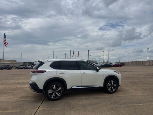Used 2022 Nissan Rogue Platinum w/ Head-Up Display Package FWD image 23