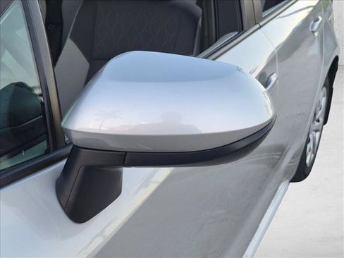 Used 2025 Toyota Corolla LE FWD image 11