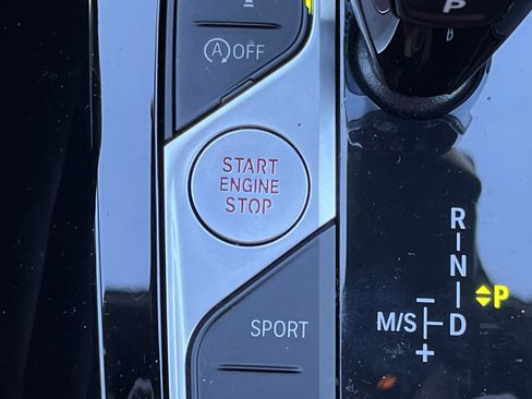 Used 2025 BMW X4 xDrive30i image 10