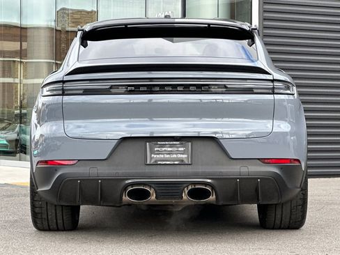 Certified 2024 Porsche Cayenne Turbo GT AWD/4WD image 6